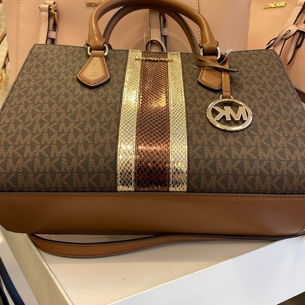 Michael Kors Sheila Medium Signature Logo and Metallic Satchel Crossbody Center - Picture 6 of 16